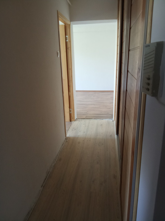 Apartament 2 camere transformat in 3 -centrala proprie-zona Politehnica