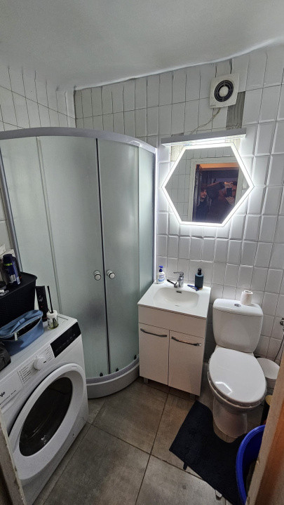 Apartament 2 camere transformat in 3 -centrala proprie-zona Politehnica