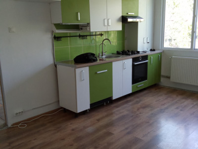 Apartament 2 camere transformat in 3 -centrala proprie-zona Politehnica