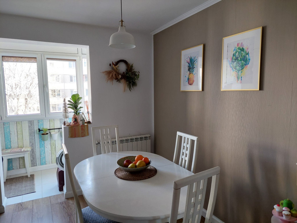 Apartament 2 camere decomandat Aparatorii Patriei