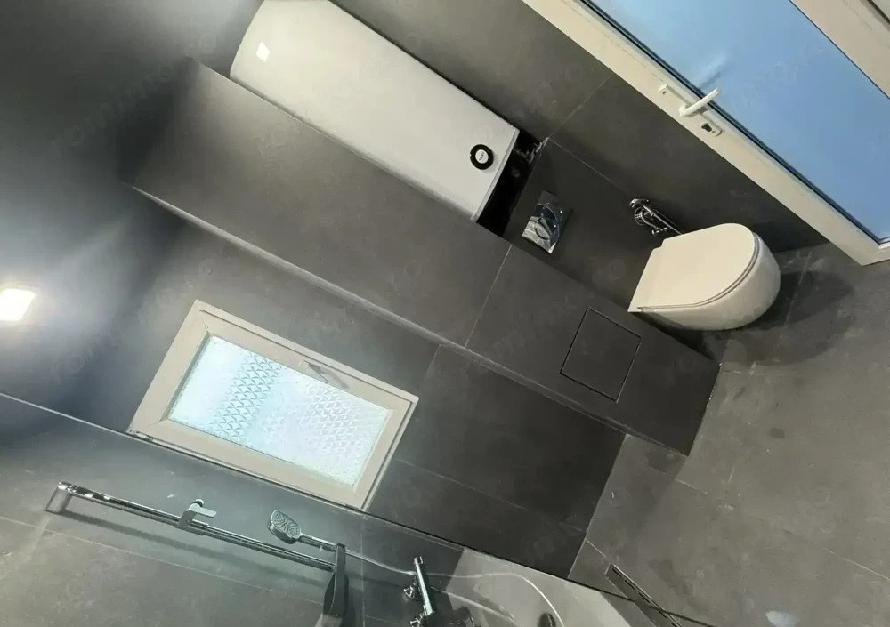 Apartament 2 camere decomandat Eroii Revolutiei/Sura Mare