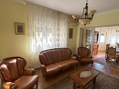 Apartament 3 Camere in Vila -Curte/Garaj  - Bulevardul Dacia