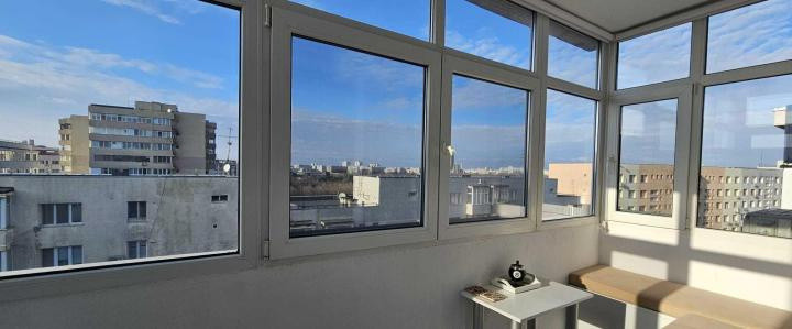 Apartament - 2 camere - semidecomandat - Titan 