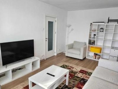 Apartament - 2 camere - semidecomandat - Titan 