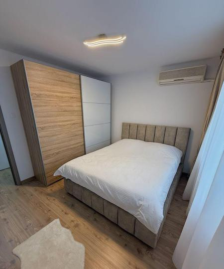 Apartament - 2 camere - semidecomandat - Mihai Bravu 