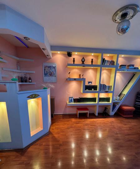 APARTAMENT 3 CAMERE RAhova/ Ocazie