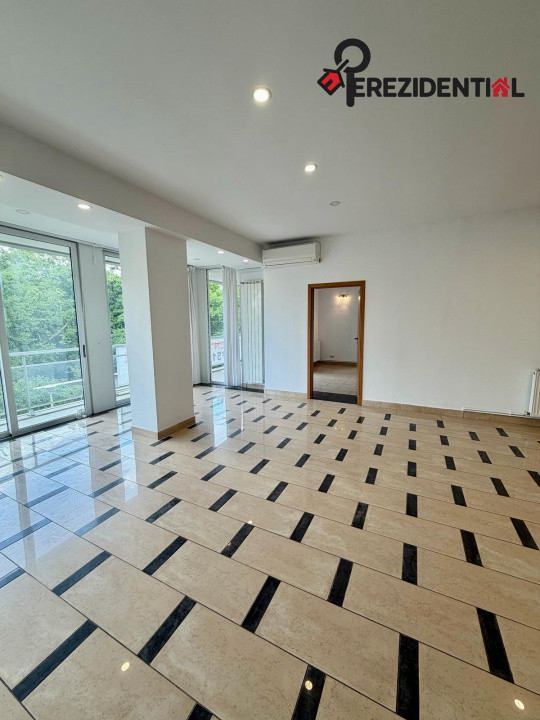 Apartament - 4 camere-3 bai- parcare subterna- zona Primăverii