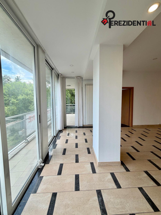 Apartament - 4 camere-3 bai- parcare subterna- zona Primăverii