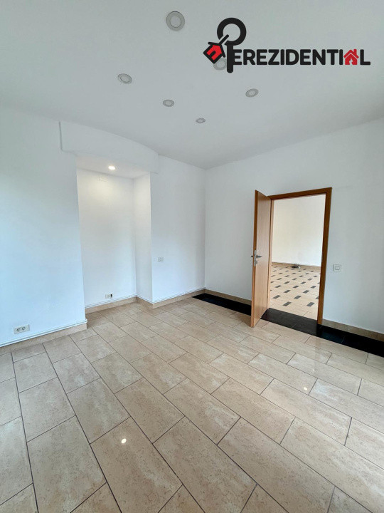 Apartament - 4 camere-3 bai- parcare subterna- zona Primăverii