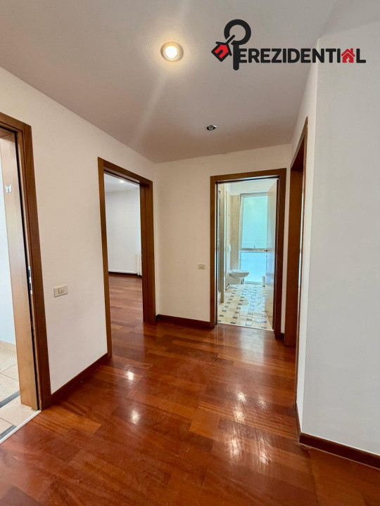 Apartament - 4 camere-3 bai- parcare subterna- zona Primăverii