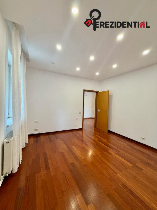 Apartament - 4 camere-3 bai- parcare subterna- zona Primăverii