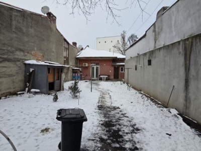 Casa  Rahova ,Curte 360 mp