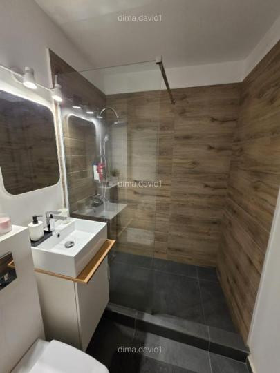 Apartament - 2 camere - semidecomandat - Dristor 