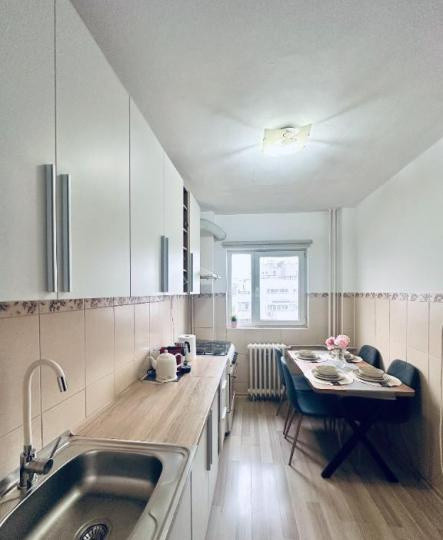 Apartament - 2 camere - decomandat - Dristor 