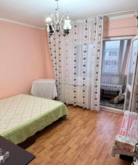 Apartament -3 camere - decomandat - Colentina 