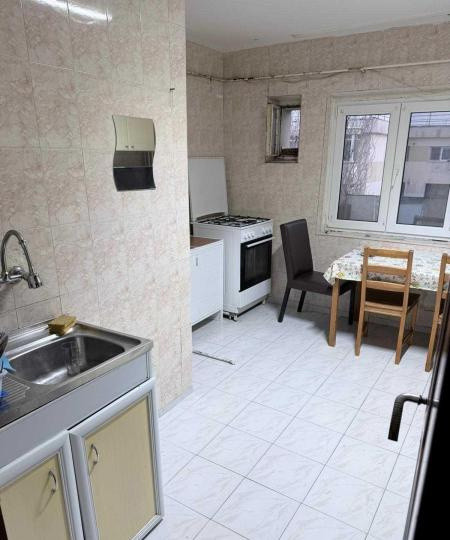 Apartament -3 camere - decomandat - Colentina 