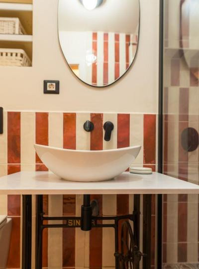 Apartament -4 camere - semidecomandat - Sos Pantelimon 