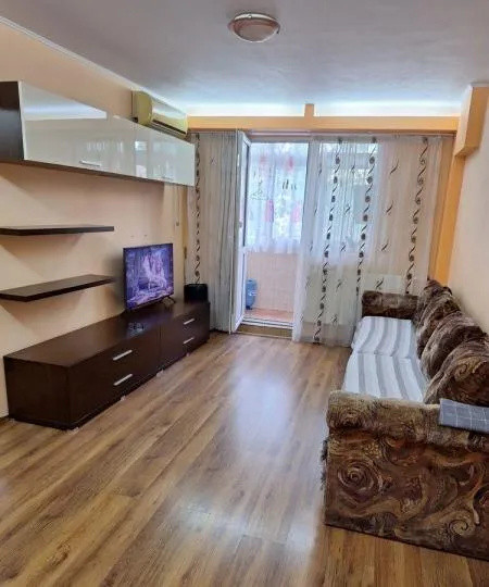 Apartament -3 camere - semidecomandat - Theodor Pallady 