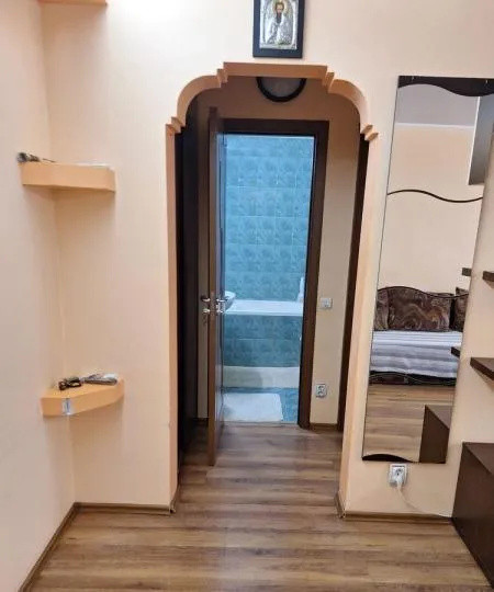 Apartament -3 camere - semidecomandat - Theodor Pallady 