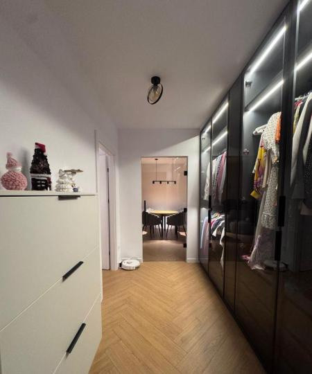 Apratament - 2 camere - decomandat - Titan 