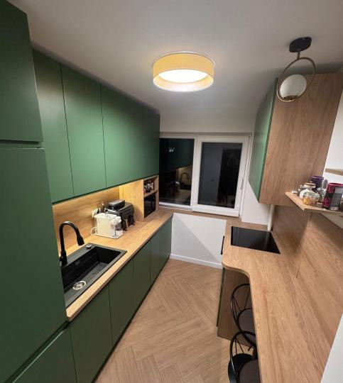 Apratament - 2 camere - decomandat - Titan 