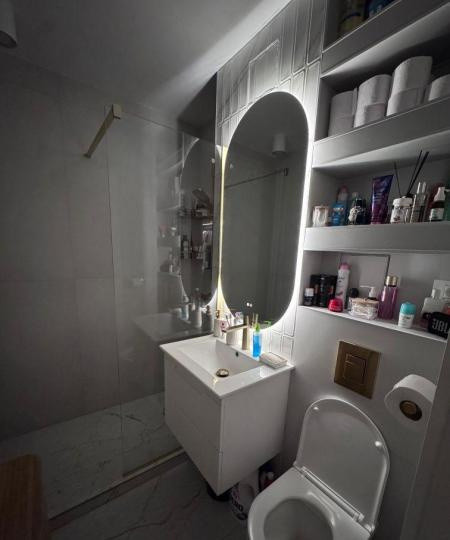 Apratament - 2 camere - decomandat - Titan 