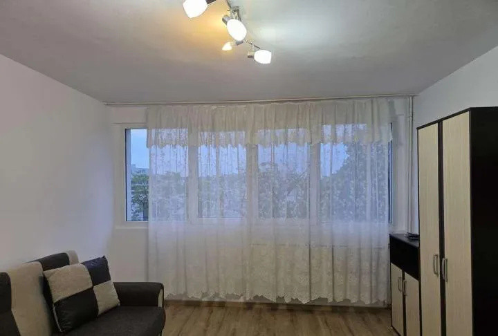 Apartament - 2 camere - decomandat - Tineretului 