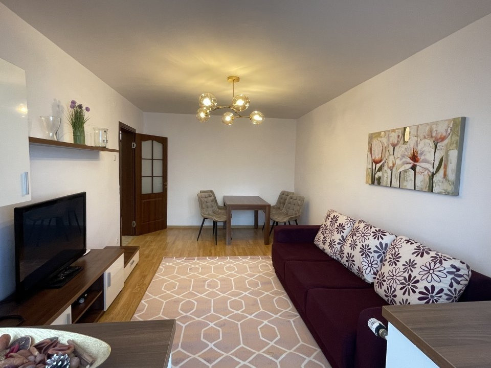 Apartament 2 camere - decomandat -zona Victoriei