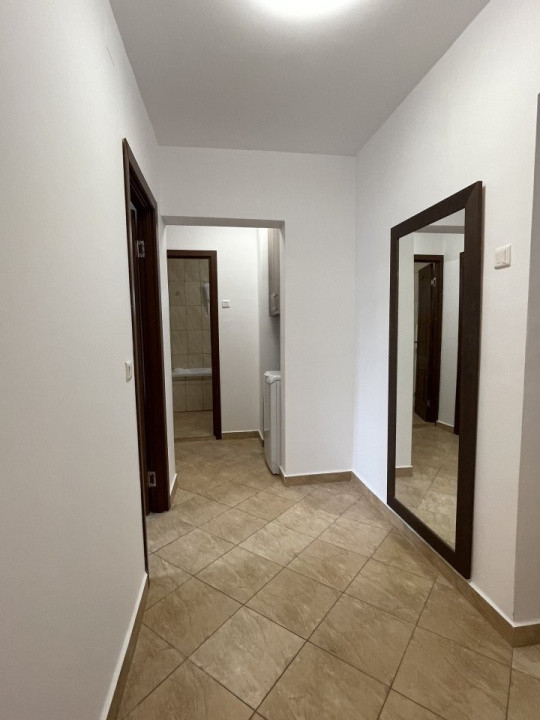 Apartament 2 camere - decomandat -zona Victoriei