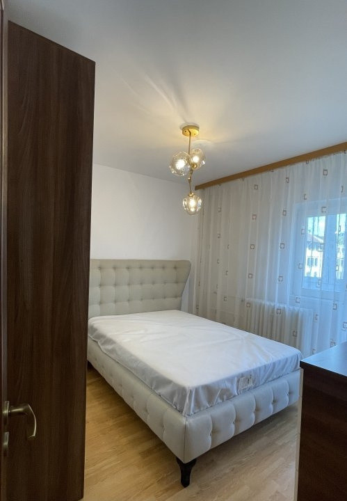 Apartament 2 camere - decomandat -zona Victoriei