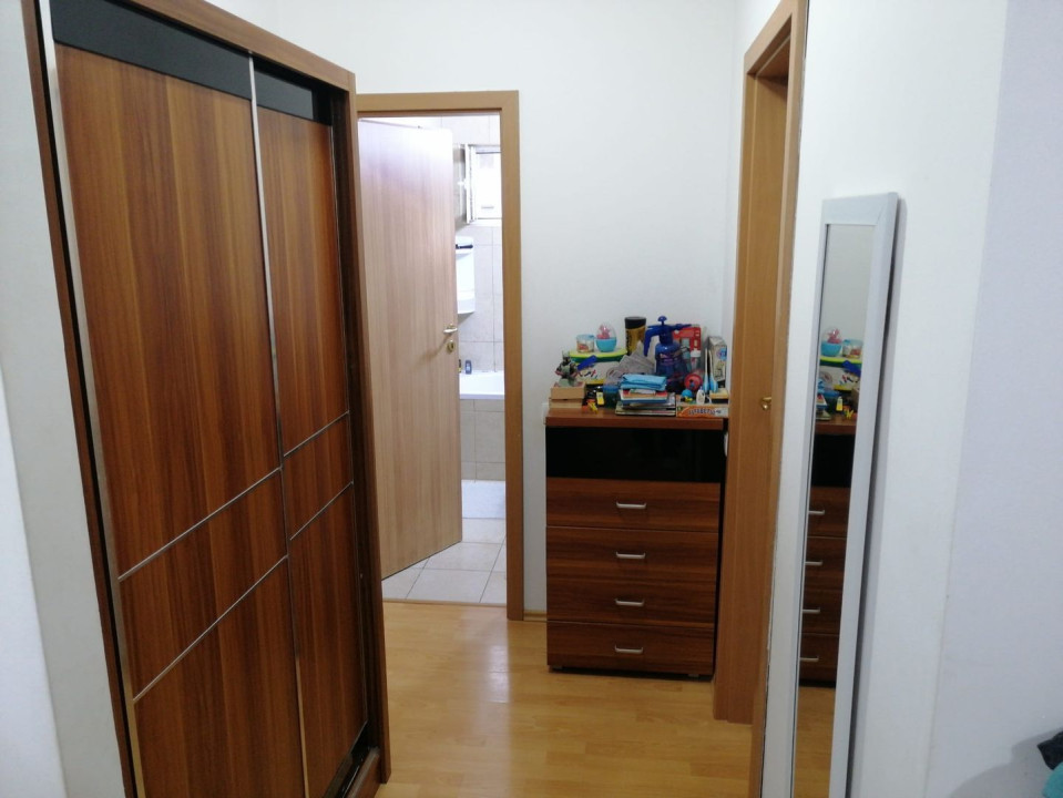 Apartament 2 camere etaj 13/14 zona Titan