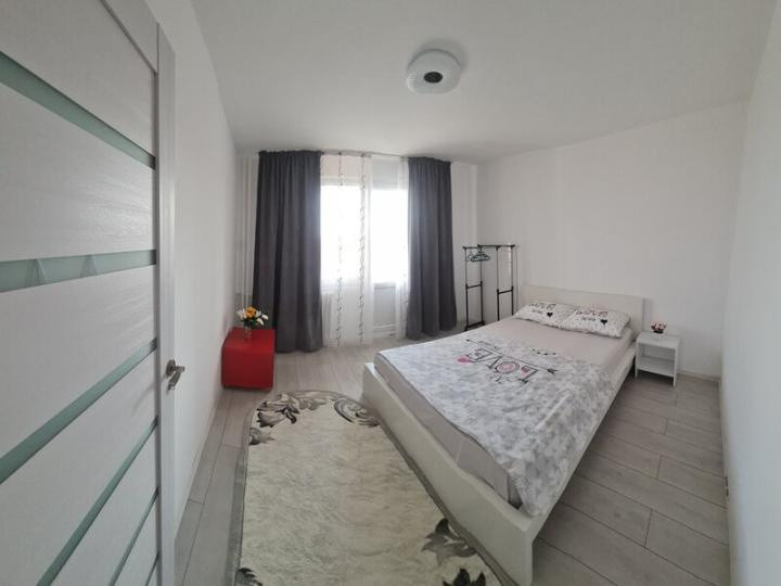 Apartament - 2 camere - semidecomandat - Theodor Pallady 