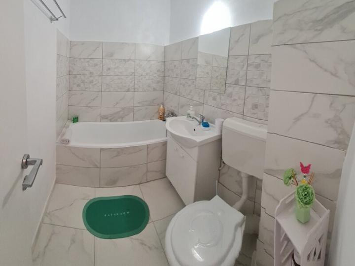 Apartament - 2 camere - semidecomandat - Theodor Pallady 