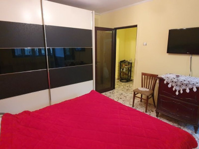 Apartament 2 camere decomandat la P/4 zona Titan cu loc de parcare