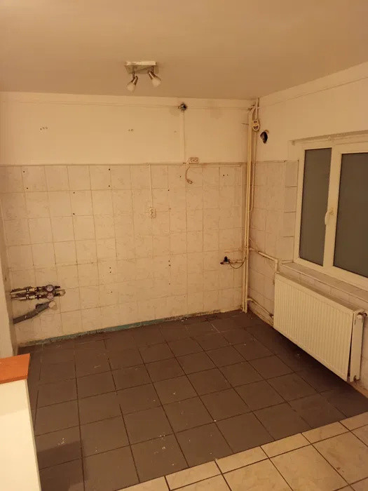 Oportunitate! Apartament 3 camere SOS Giurgiului 