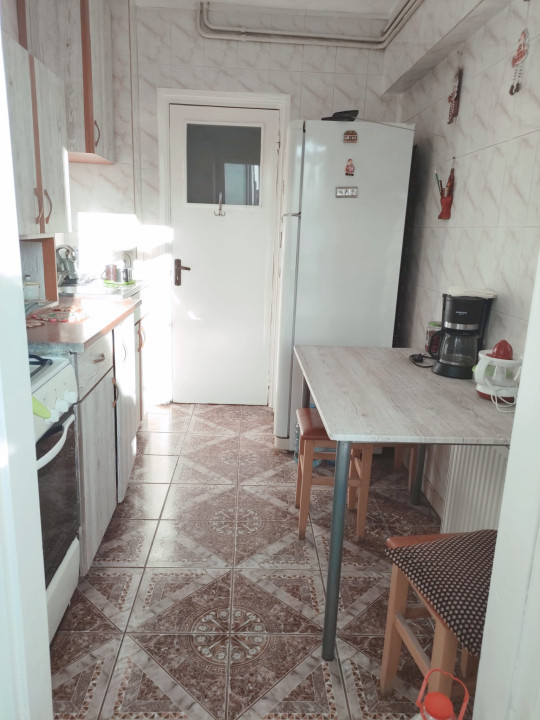 Apartament 2 camere Stoian Militaru/ Centrala Proprie