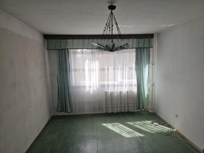 Apartament -2 camere - decomandat - Emil Racovita