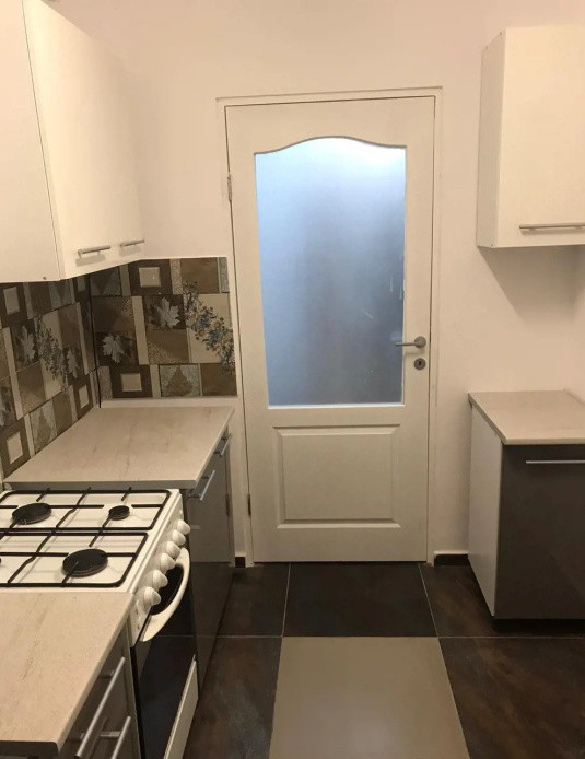 Apartament 3 camere mobilat, utilat