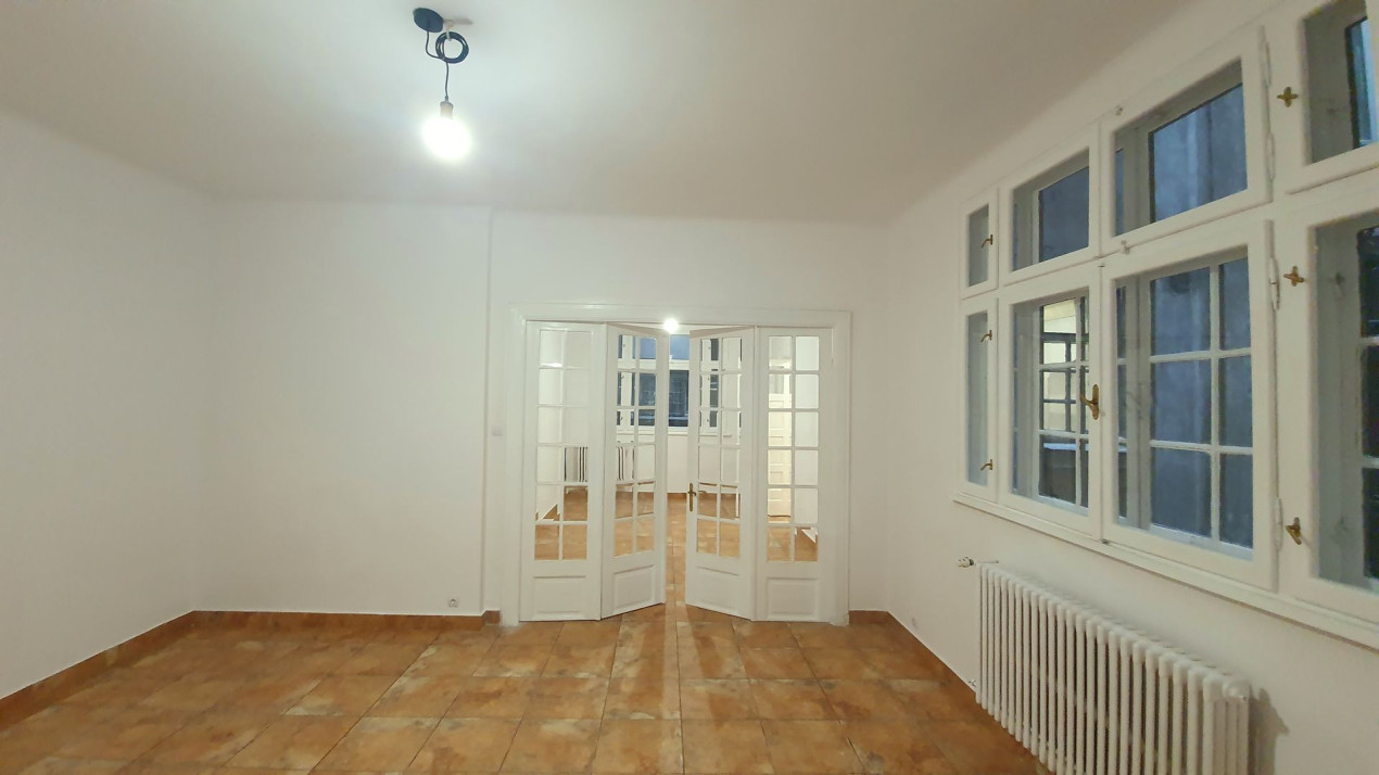 Apartament 4 camere - pretabil birouri - Ultracentral - Piata Romana