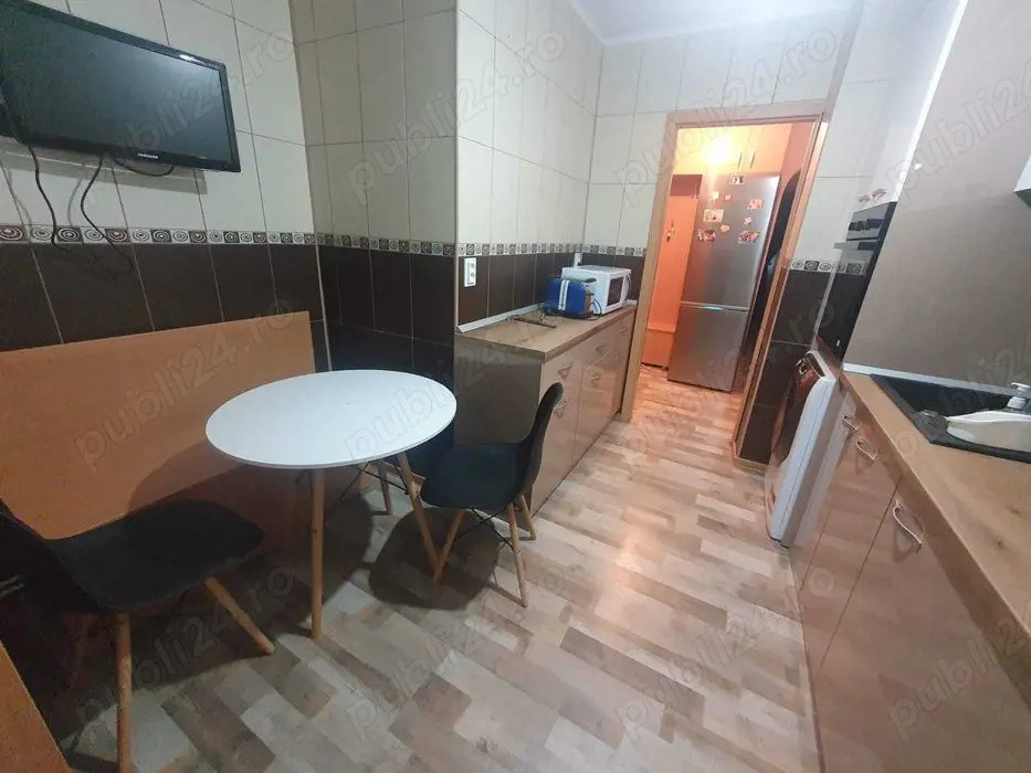 Apartament 4 camere cu centrala proprie zona Brancoveanu