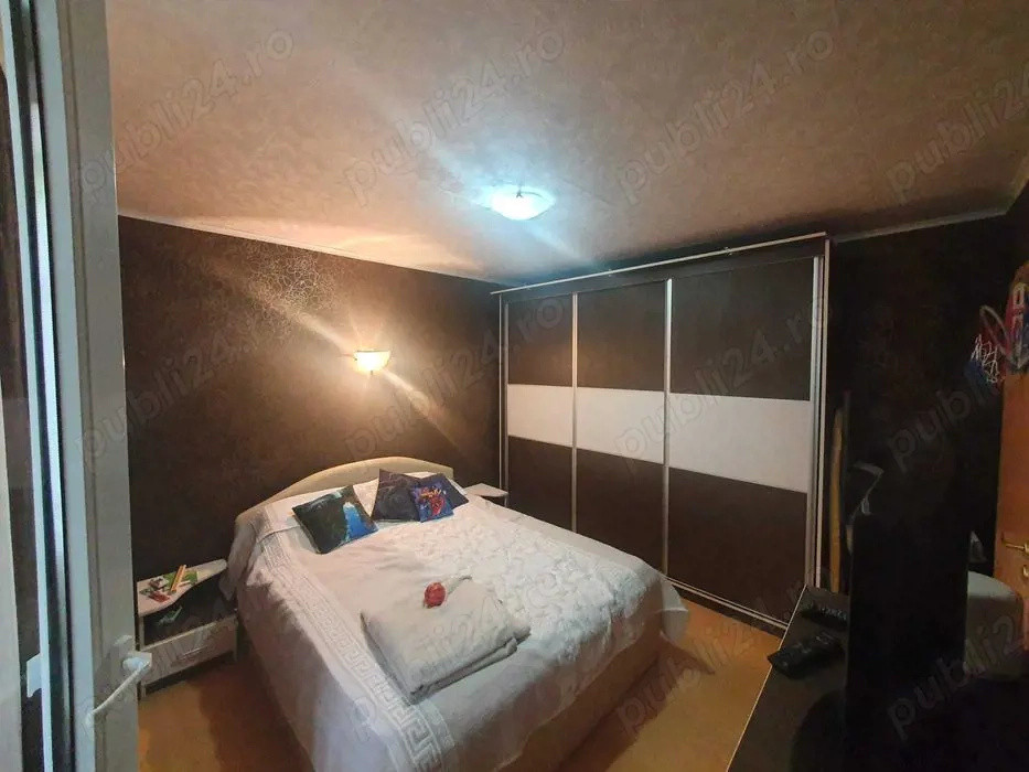 Apartament 4 camere cu centrala proprie zona Brancoveanu