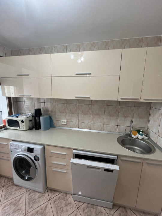 Inchiriere -Apartament -4 camere - Sos Giurgiului 