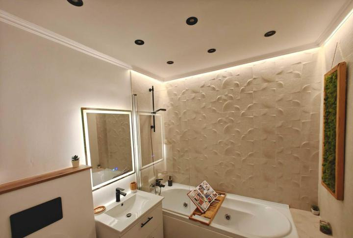 Apartament - 2 camere - decomandat - Tineretului 