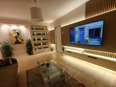 Apartament - 2 camere - decomandat - Tineretului 