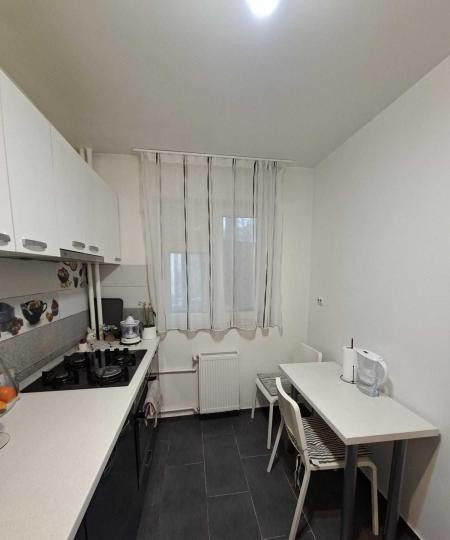 Apartament - 3 camere - decomandat - Doamna Ghica 