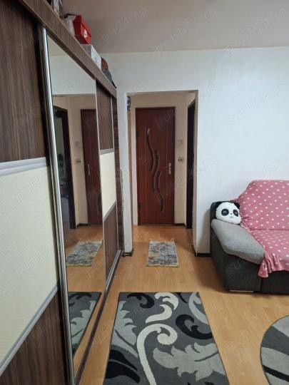 Apartament 3 camere Piata Progresul, centrala proprie