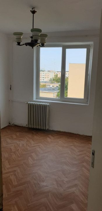 Apartament 3 camere - zona RAHOVA