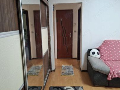 Apartament 3 camere Piata Progresul, centrala proprie