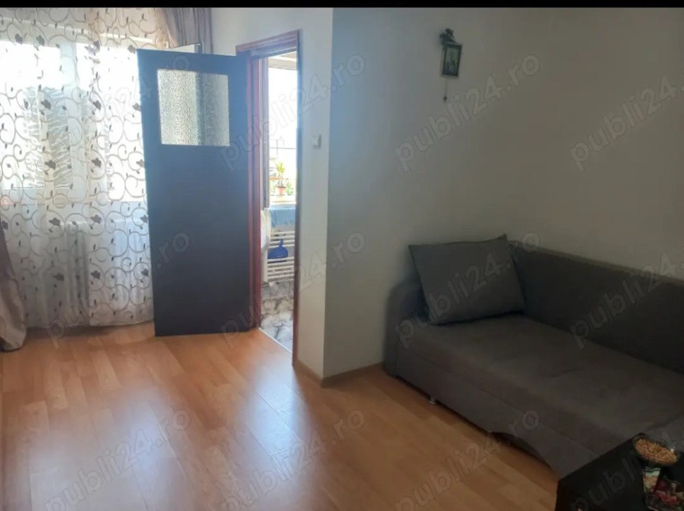 Garsoniera de vanzare - zona Auchan TItan