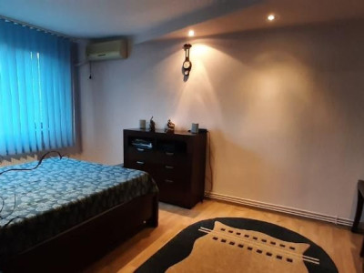 Apartament 4 camere - DECOMANDAT - zona DRUMUL TABEREI